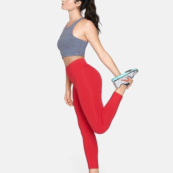 OUTDOOR VOICES Techsweat 7/8 Flex Leggings in Red. Size XS - Picture 3 of 4